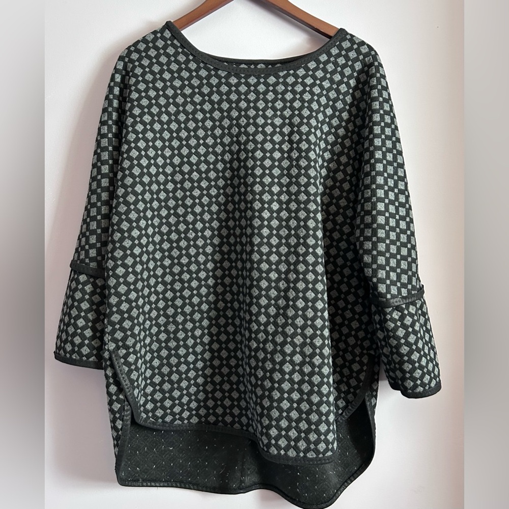 Max Studio Gray Geo Pattern Tunic Size Large